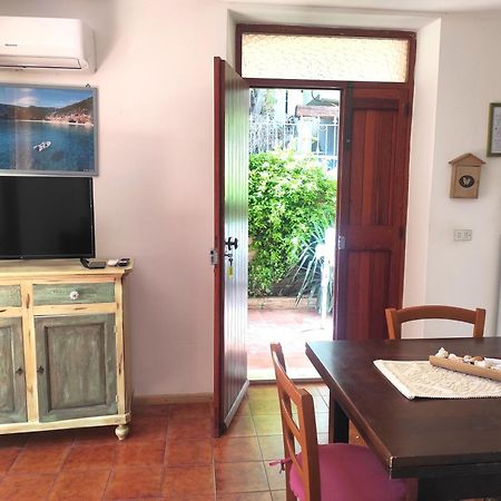Casa Goletta Soggiorno Per 4 A 2 Minuti Dalla Spiaggia Iunq0334 Кала Гононе Екстериор снимка